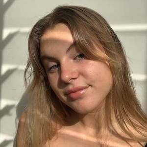 Meet your Posher, Genevieve